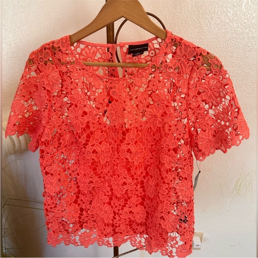 EUC Liz Claiborne Career Coral Lace Top Sz M